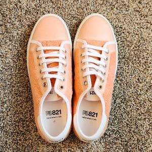 PS821 Sneakers NWT - Size 41 / 11 US